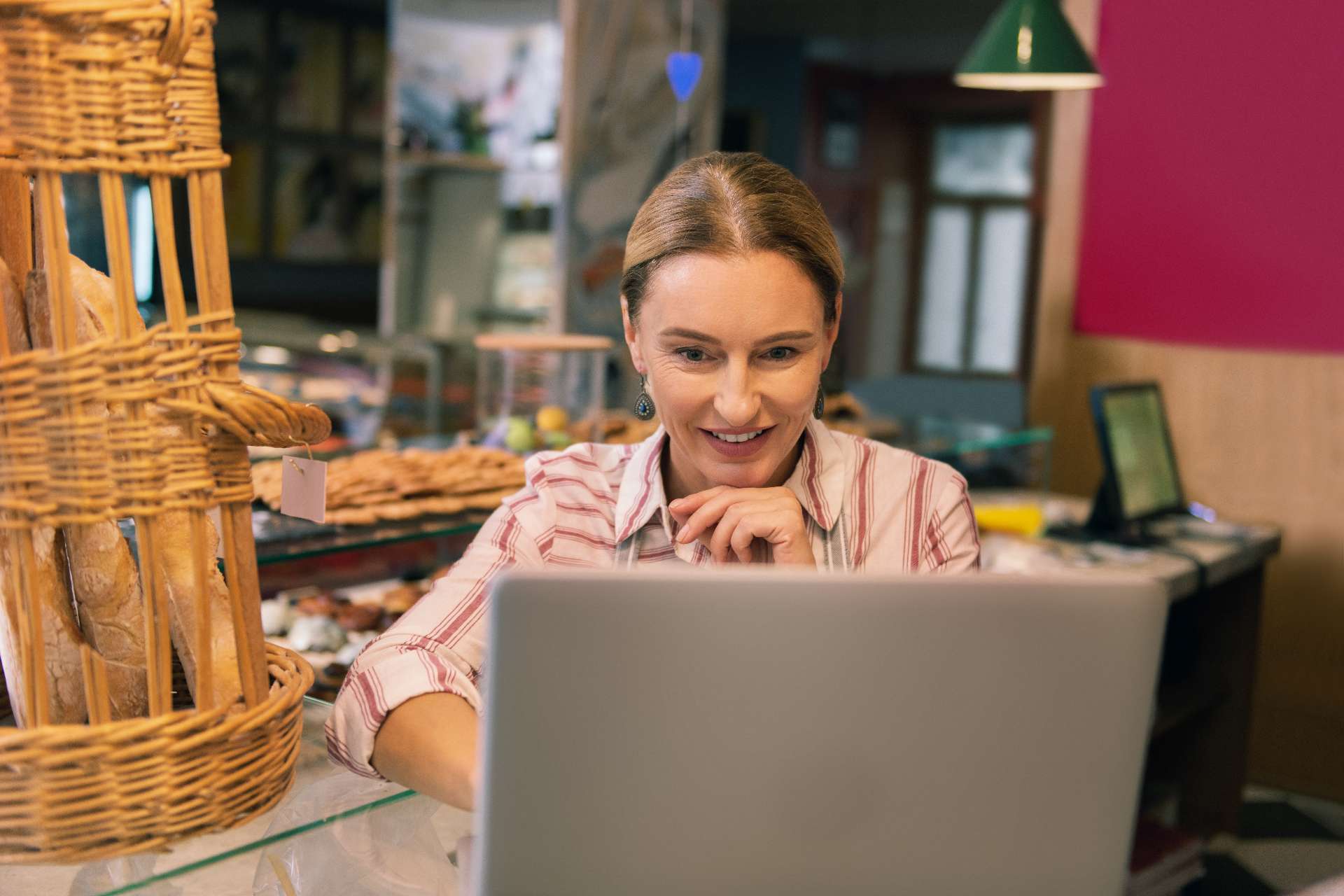 small business owner looking online for an accountant